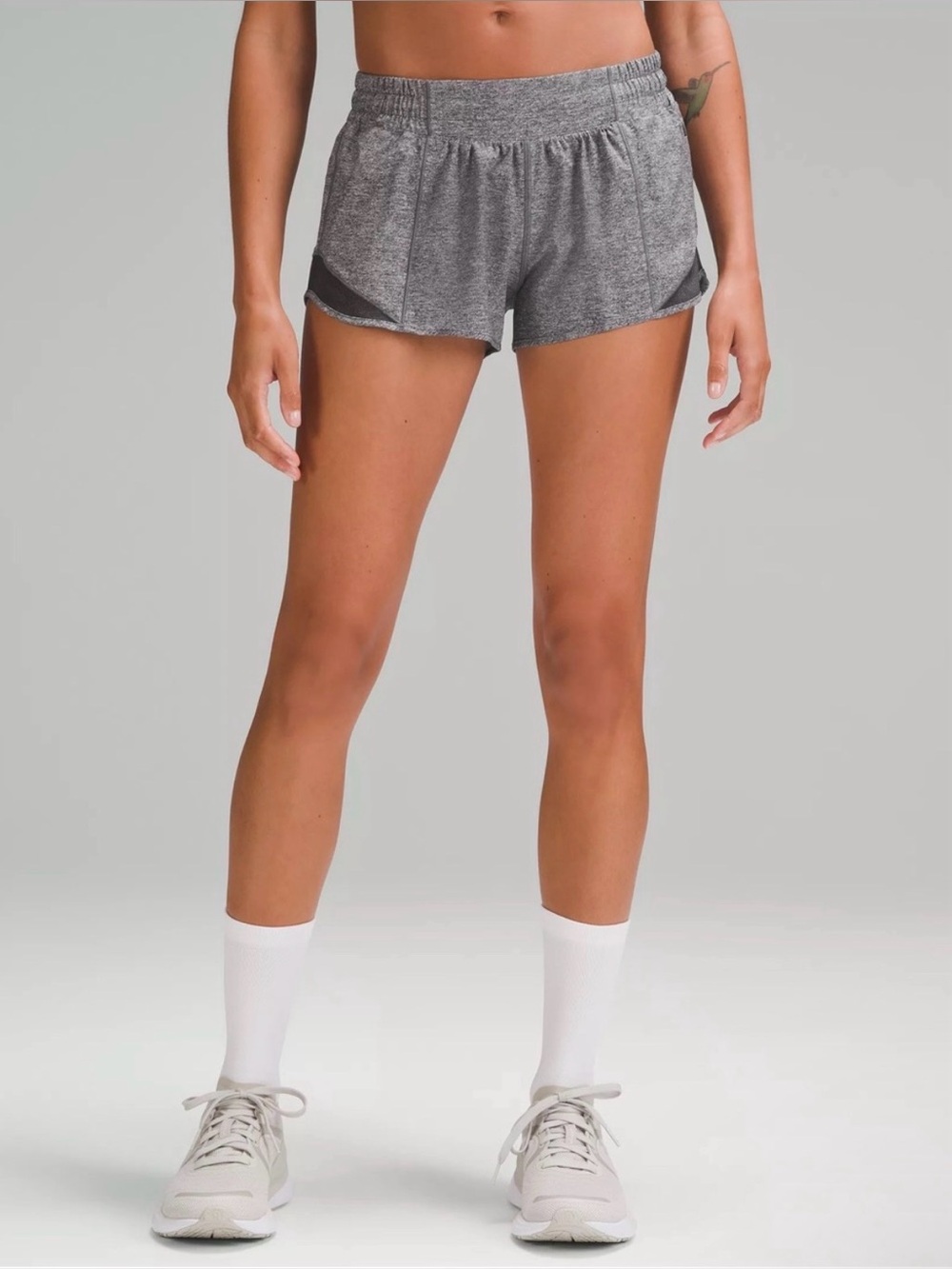 Lululemon Hotty Hot Low-Rise Lined Short, 2.5” HEATHER LUX MULTI BLACK NWOT SZ 8 - Picture 2 of 16